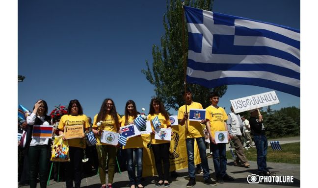 Στιγμιότυπο από την εκδήλωση της ελληνικής κοινότητας της Αρμενίας για τη 19η Μαΐου (φωτ.: photolure.am)