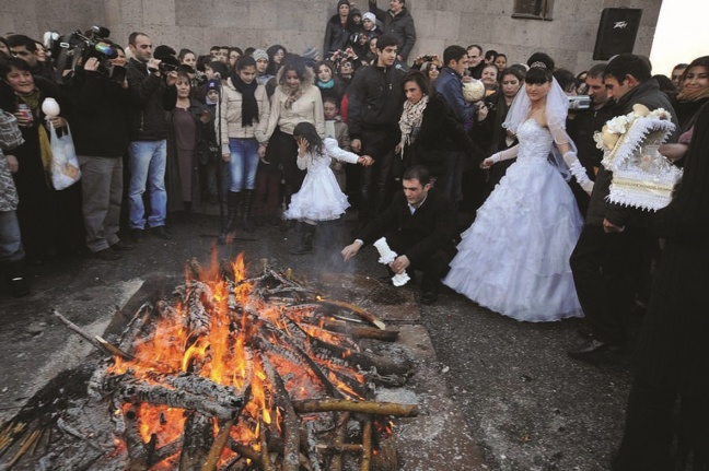 Η λατρεία της φωτιάς και οι τελετουργίες της εστίας στην Αρμενία
