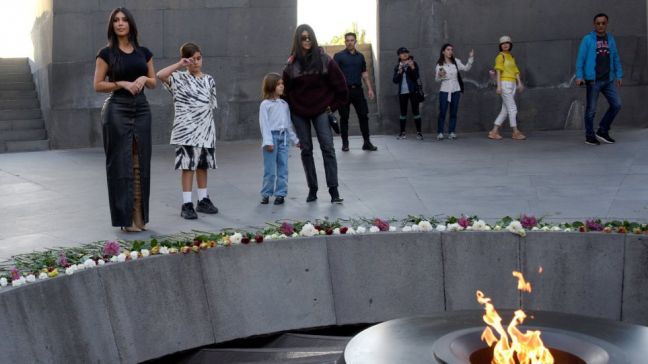 Κιμ Καρντάσιαν: Συζητώ με την κυβέρνηση των ΗΠΑ για την αναγνώριση της Γενοκτονίας των Αρμενίων