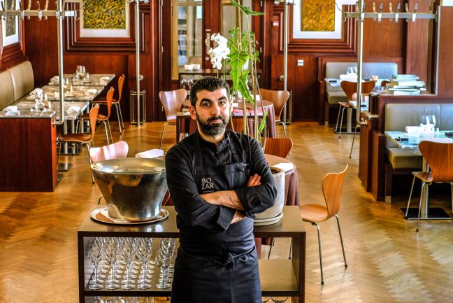 Ο Αρμένιος σεφ-μάγειρας του βελγικού εστιατορίου Bozar έχει βραβευτεί με το τέταρτο Michelin Star