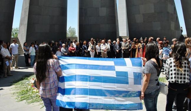 Αρμένιοι και Έλληνες στο Μνημείο Γενοκτονιών του Ερεβάν, τιμούν τη Γενοκτονία των Ποντίων (φωτ. αρχείου)