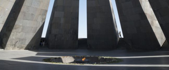 Yair Auron: Το Ισραήλ εξακολουθεί να αρνείται τη Γενοκτονία των Αρμενίων