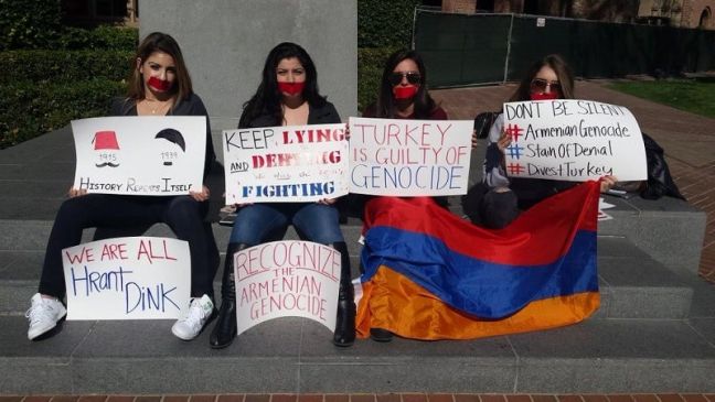 Σιωπηρή κραυγή Αρμένιων φοιτητών στις ΗΠΑ κατά της άρνησης της Γενοκτονίας